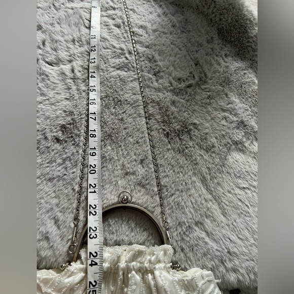 Beaded Handbag with Chain - Picture 8 of 8